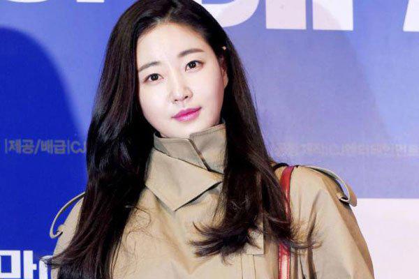 金莎朗未删减电影有哪些 尺度很大好像不是女主吧