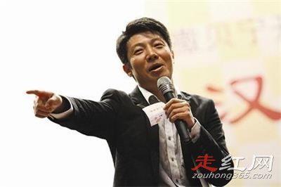 央视主持人工资前10排行榜 多少钱一个月