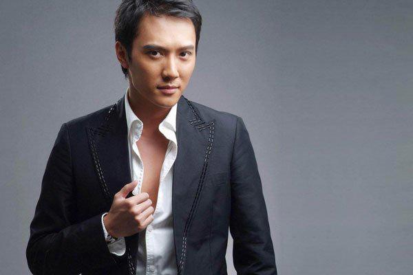 冯绍峰家世背景 与倪妮分手还拿了些分手费