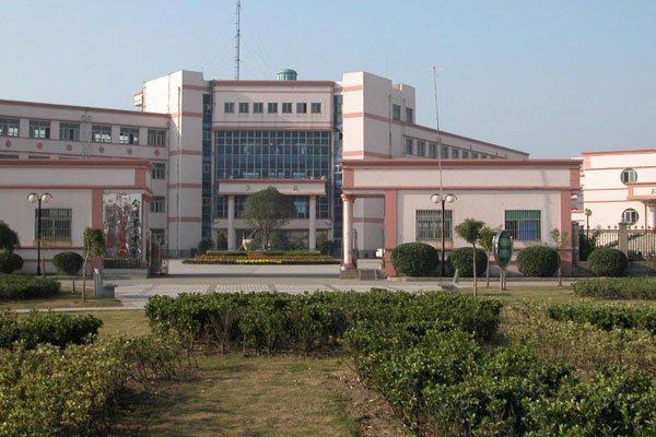 金坛二中程瑜照片 学校删除信息不希望被炒作