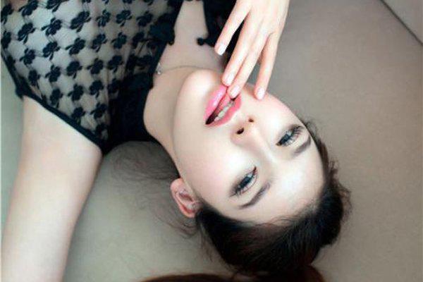 李丽莎顾欣怡世界杯破解版 世界杯中的真人足球宝贝