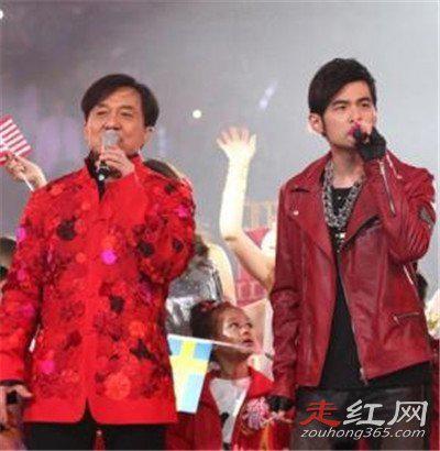 成龙周润发为什么没有合作过 为何60大寿不请周润发