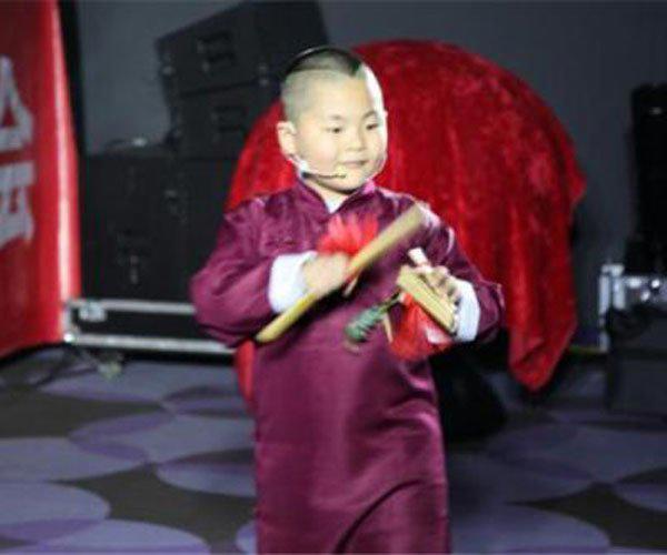 张成楚的个人资料 他和岳云鹏是什么关系也太像了吧
