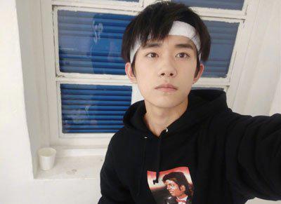 易烊千玺406事件经过 和王俊凯有矛盾造成的