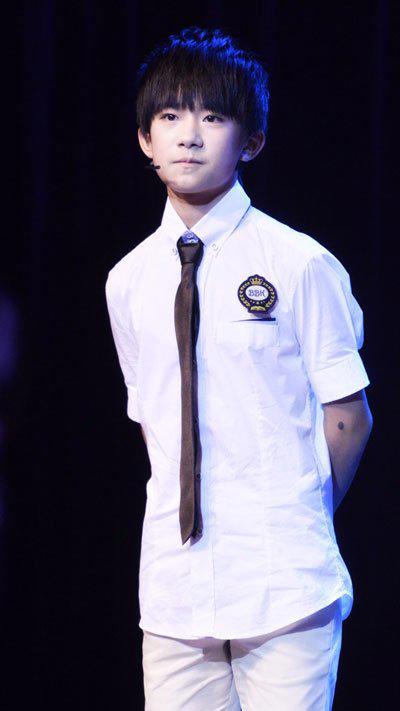 易烊千玺406事件经过 和王俊凯有矛盾造成的