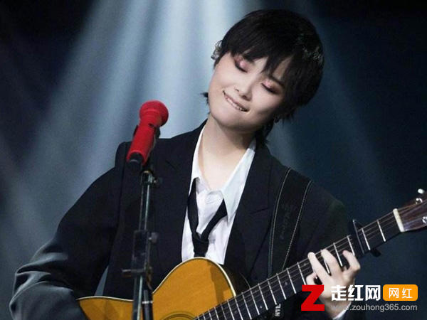 谁能忘记过去一路走来陪你受的伤是什么歌，和你一样歌词分享