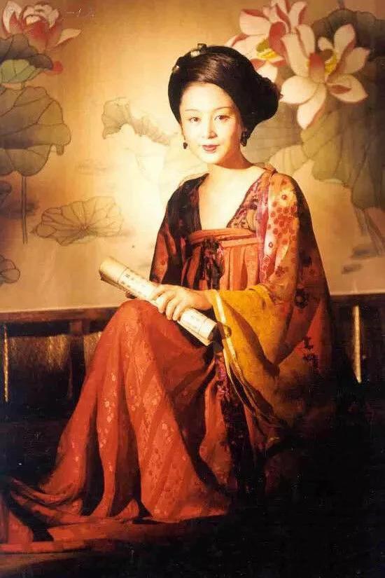 演员陈红结过几次婚 现任老公是谁