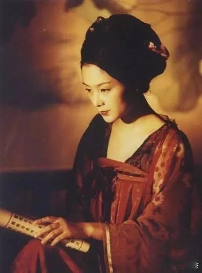 演员陈红结过几次婚 现任老公是谁