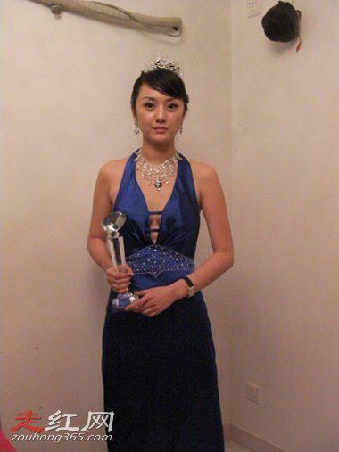 李佳琪个人资料简介 是选美以及模特出身