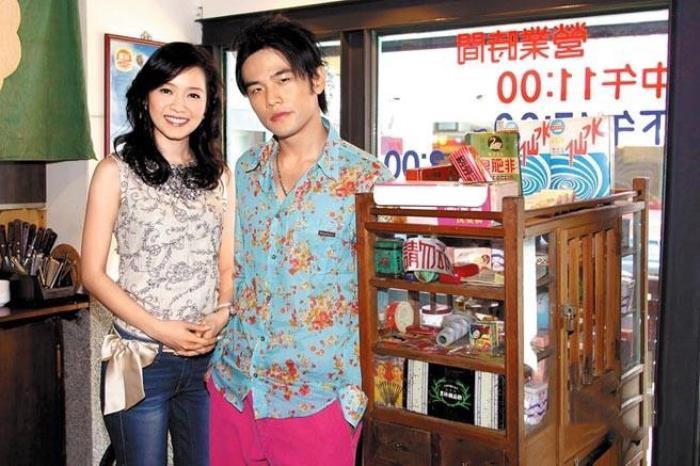 侯佩岑周杰伦为啥分手 老公黄伯俊是真豪门吗