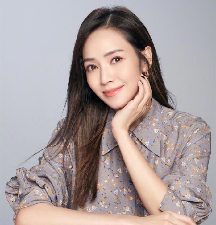 侯佩岑周杰伦为啥分手 老公黄伯俊是真豪门吗