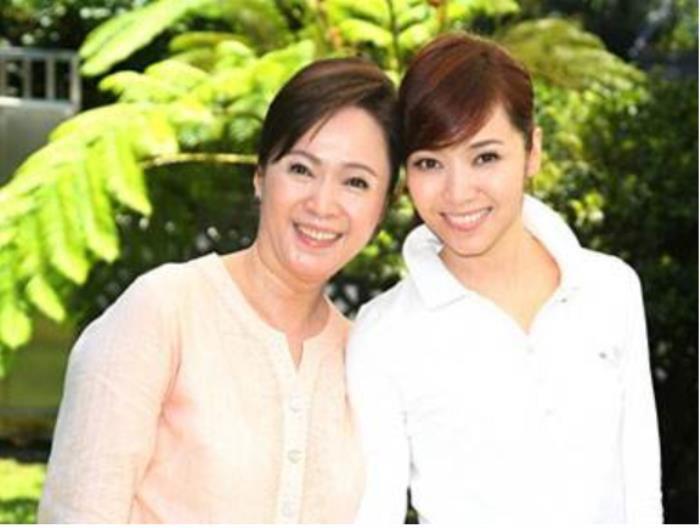 侯佩岑周杰伦为啥分手 老公黄伯俊是真豪门吗