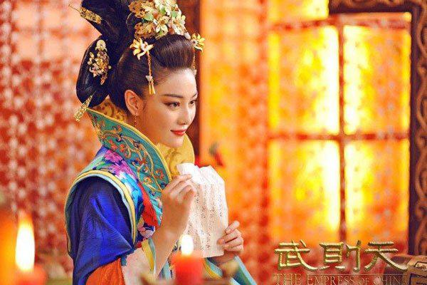 李素节儿子李璟 武则天为了上位杀死了多少人