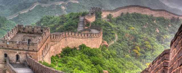 长城的简介与历史背景 秦汉到明都在修建