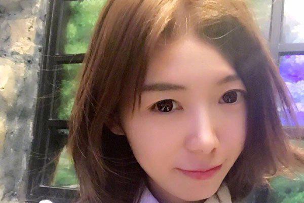 女解说小楼怎么就是公交车了 和王思聪暧昧过