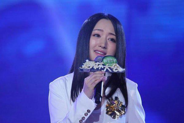 杨钰莹红楼事件怎么回事 因赖文峰依然是单身未嫁人