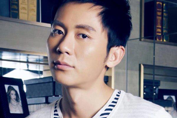 李晨心形石头什么梗 张馨予曾经被他整的很惨