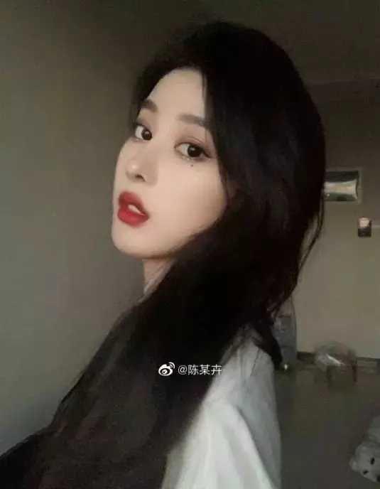 李云迪女主角陈某卉照片 是男人都抵挡不了吧