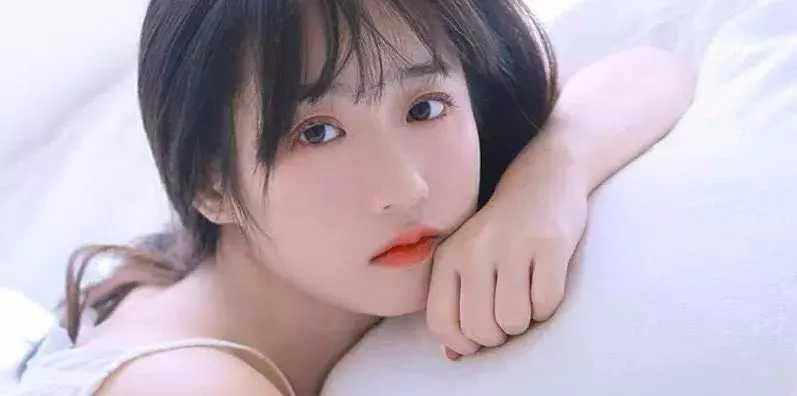 李云迪女主角陈某卉照片 是男人都抵挡不了吧