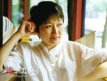 成方圆现任老公是谁干什么的 她经历过两次失败的婚姻