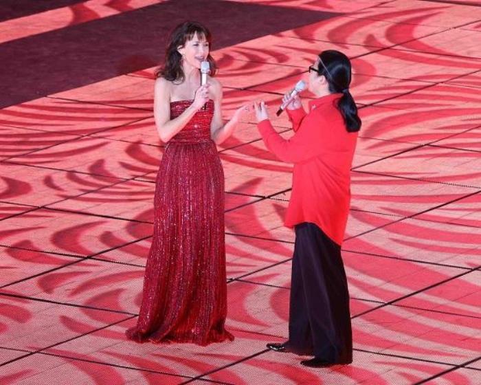 刘欢的妻子卢璐个人资料 硬核女人选择闪婚