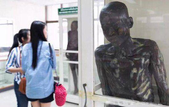泰国干尸细伟照片 干尸博物馆那个女尸是谁?生前真实照片