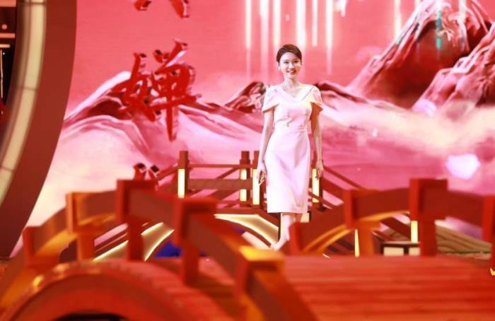 龙洋简历个人资料简介 主持人的老公是谁