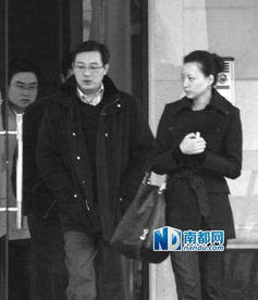密春雷第一任妻子是谁 和金晶一对双胞胎