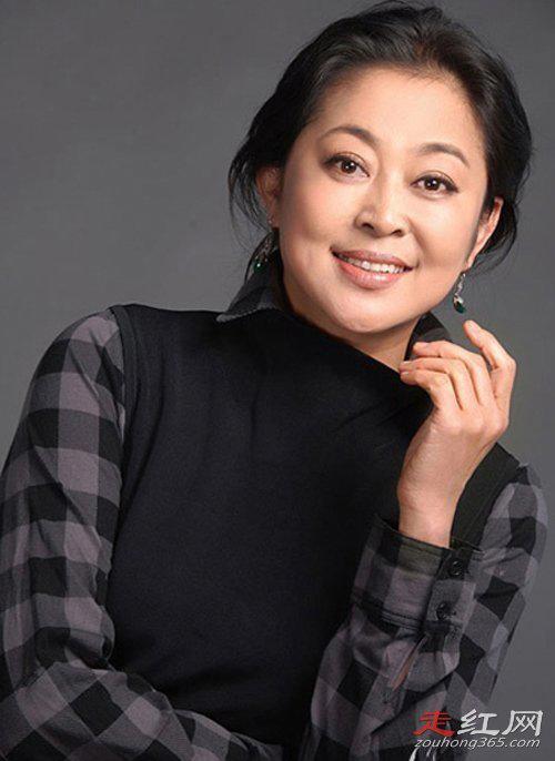 倪萍简历及个人资料简介 真实身高是多高呢