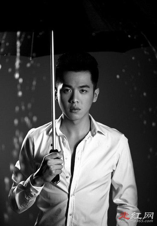 张若昀个人简历资料 女友高洋是谁