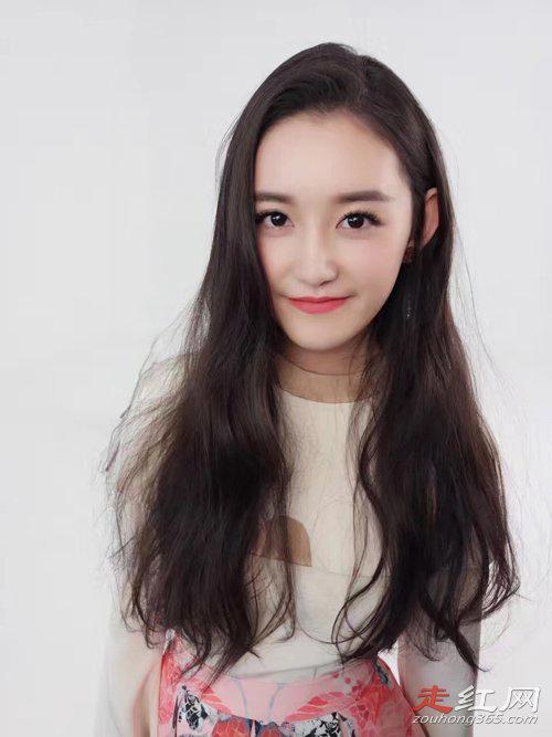 吴磊蒋依依什么关系 两人都是童星出身