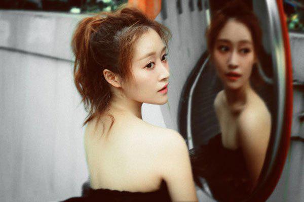 徐海星事件是什么 在酒吧当助唱的照片