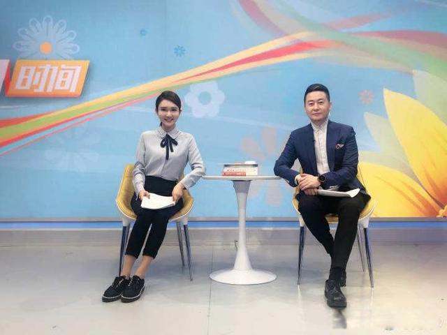 龙洋主持人个人简历 自幼就对主持产生浓厚兴趣