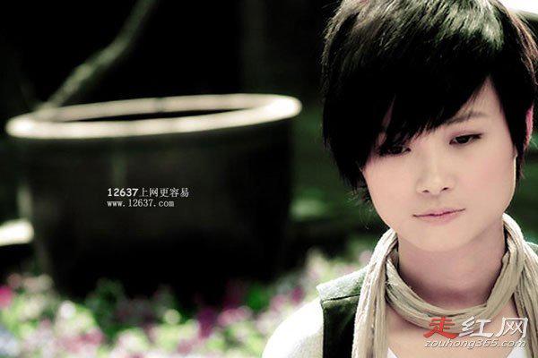 李宇春真的嫁老外了吗 嫁78岁外国富翁婚礼是真的吗