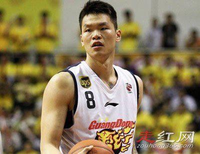 朱芳雨为什么不去nba退役那么早 当总经理年薪多少