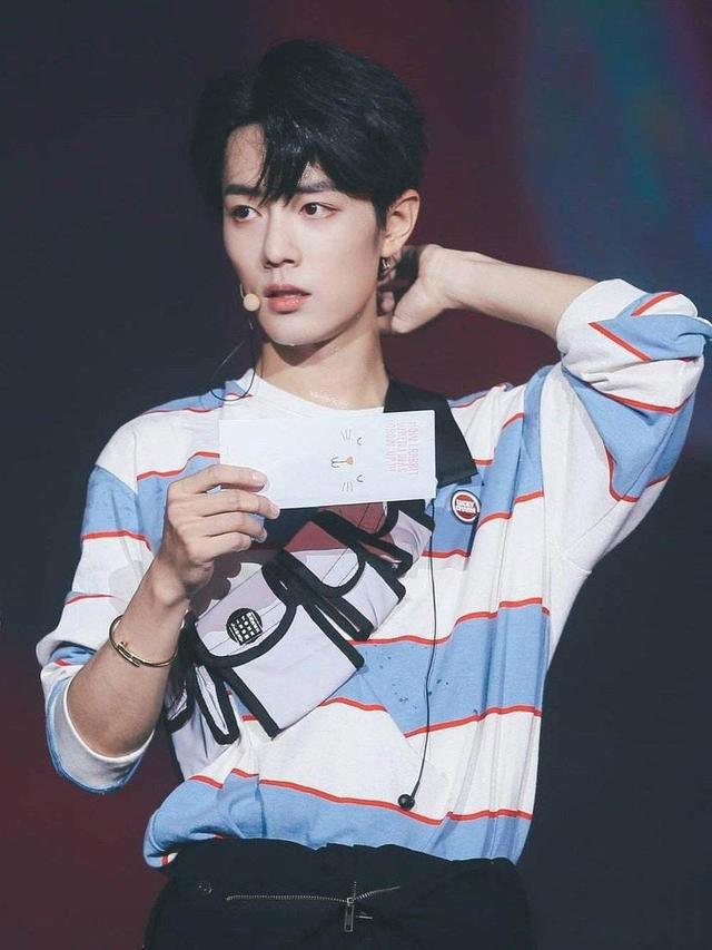 肖战个人简介资料 肖战227事件是怎么回事