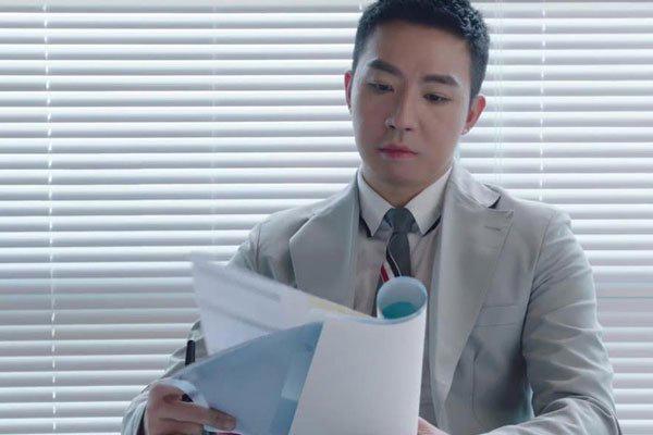 俞灏明烧伤前后对比照 索赔是5000万恢复容貌