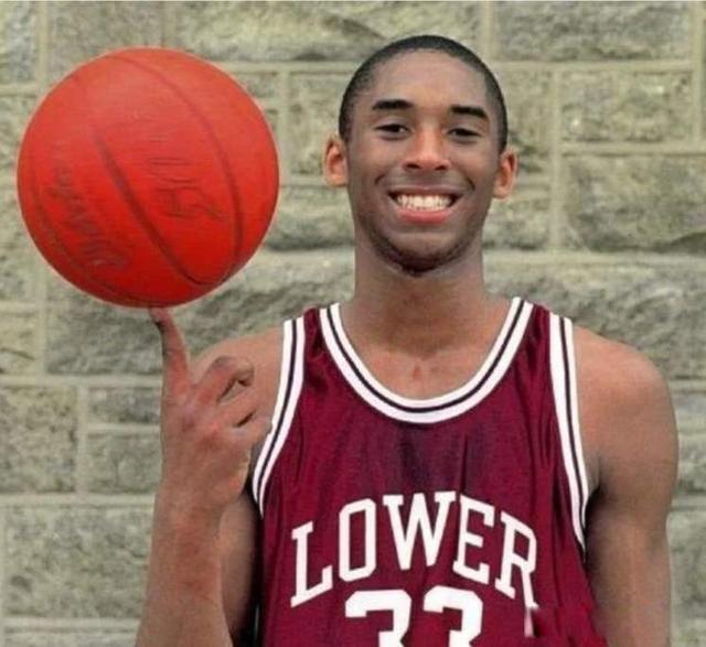 科比球衣几号 短暂的一生篮球始终伴随