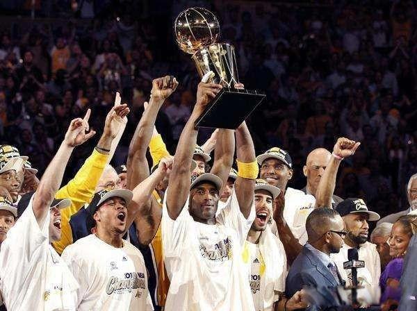 科比球衣几号 短暂的一生篮球始终伴随