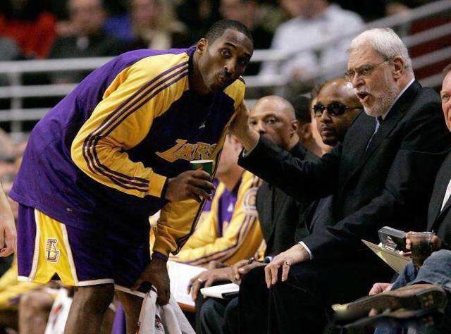 科比球衣几号 短暂的一生篮球始终伴随