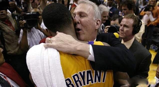 科比球衣几号 短暂的一生篮球始终伴随