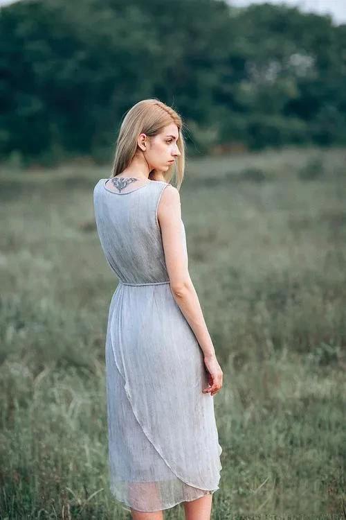 俄罗斯女人有狐臭啊 有一种体味很难闻