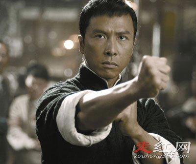 甄子丹万绮雯相恋3年却突然分手 前妻叫梁静慈