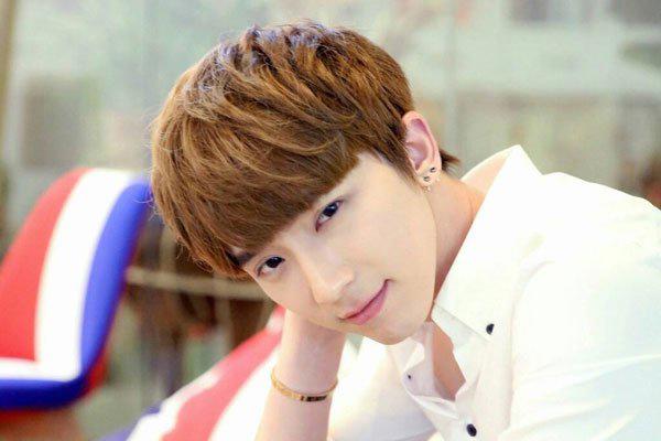 沈煜伦沈肯尼之间的爱情故事 有人说等待了十年