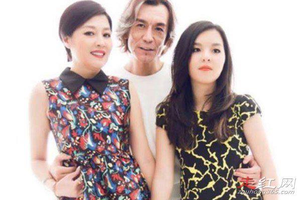 李咏老婆哈文个人资料现状 妻子改嫁了吗？是什么民族