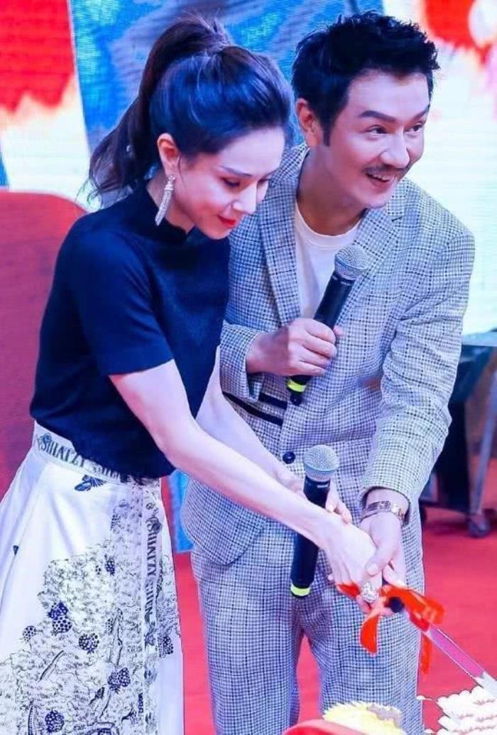 陈浩民陈嘉桓非礼门狼吻事件 老婆5年生4胎还晒剃毛