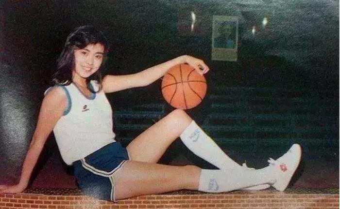 王祖贤现状如何为什么出家 和齐秦为什么分手的