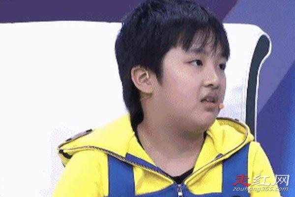 费曼眼睛怎么伤的 打闹的时候被推到磕在了桌角上