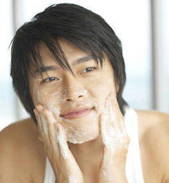 玄彬整容前后照片 他的脸是不是整容了