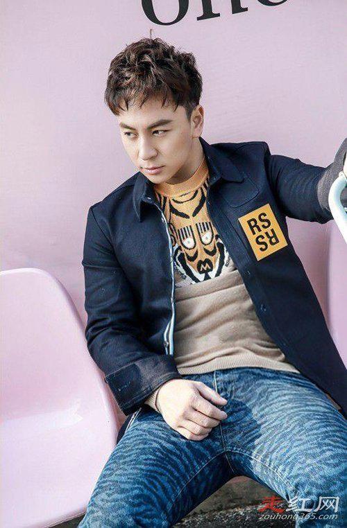 释小龙杨丽晓结婚照怎么回事 还曾经和何洁有过一段情